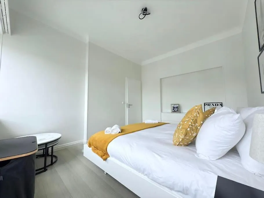 Charming 5Bedroom Home With Gym,Garden,Parking&Terrace-Hol15 ルクセンブルク 0*,  ルクセンブルク